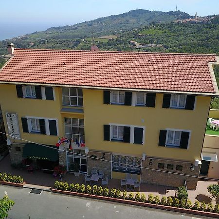 Residence Elvira 디아노마리나 외부 사진